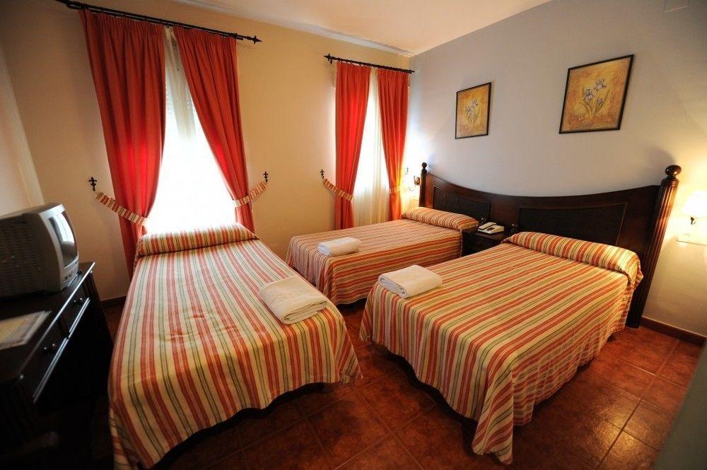 Hotel Montearoma Valverde del Camino Exterior photo